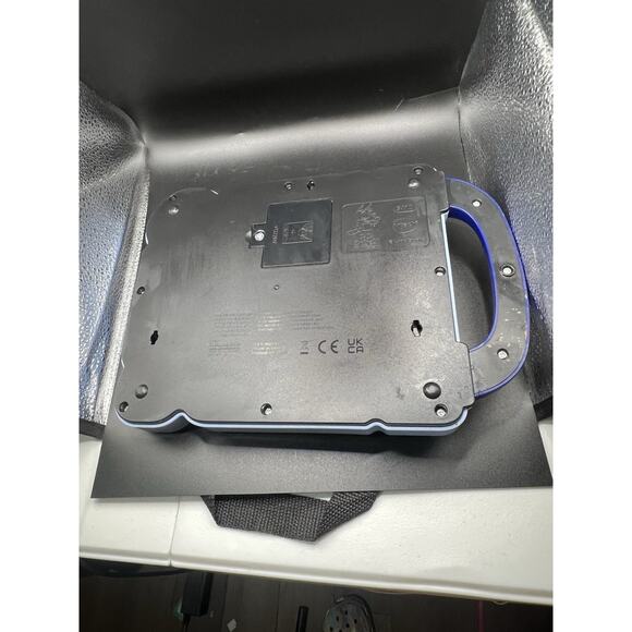 VTech 80-541200 Bluey Bluey's Book of Games Plays Music, Lights Flash & Talks - Picture 2 of 9